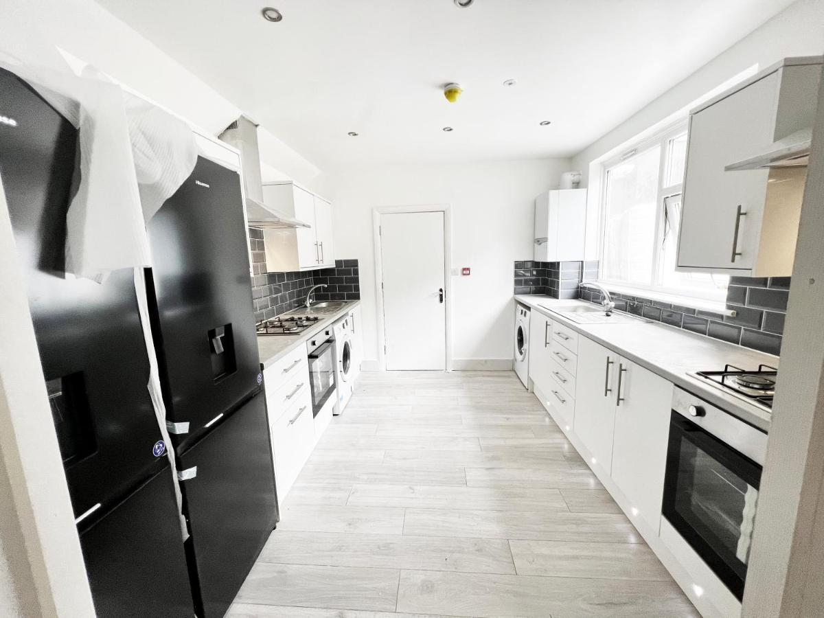 Pensión Minet Gardens - Centrally Located - Rm 1 Londres