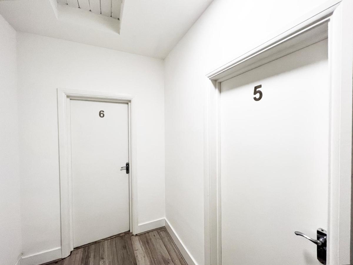Minet Gardens - Centrally Located - Rm 1 Pensión